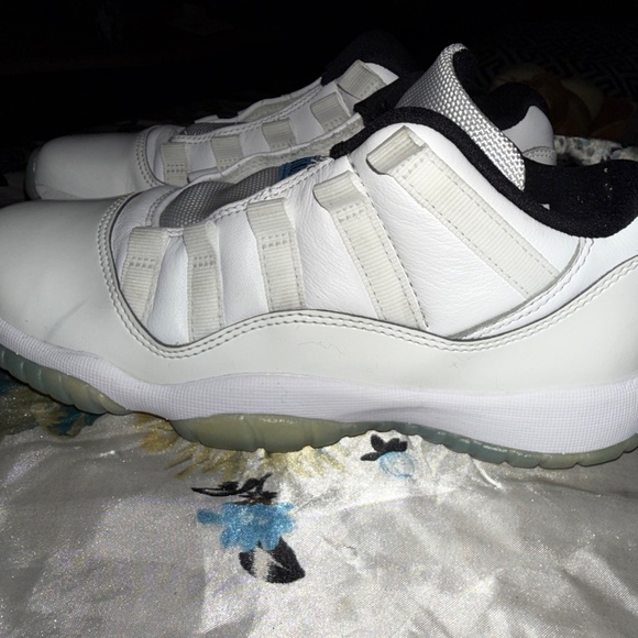 Nike air Jordan 11s legend blues and jubilee 25th anniversary - Picture 6 of 16